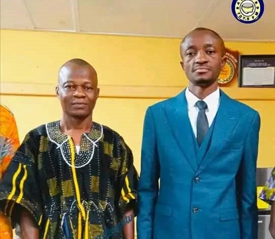 Fomer Acting Principal, Bukari Babia Abdulai (Left) and Prof. Peter Agbedemnab - Principal (Right)