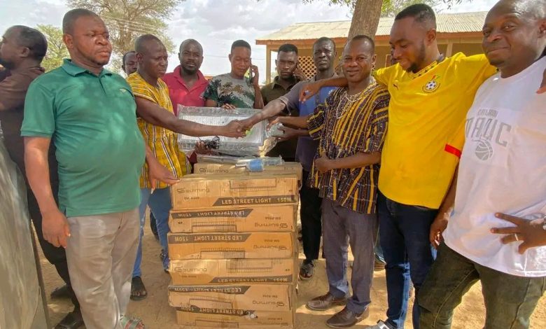 Chiana-Paga MP donates 100 streetlights