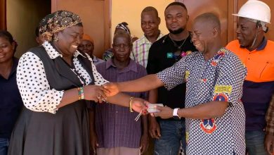 KNM MCE, Faustina Abulu handing-over the facility to Thomas Kanlisi, the Municipal Education Director.