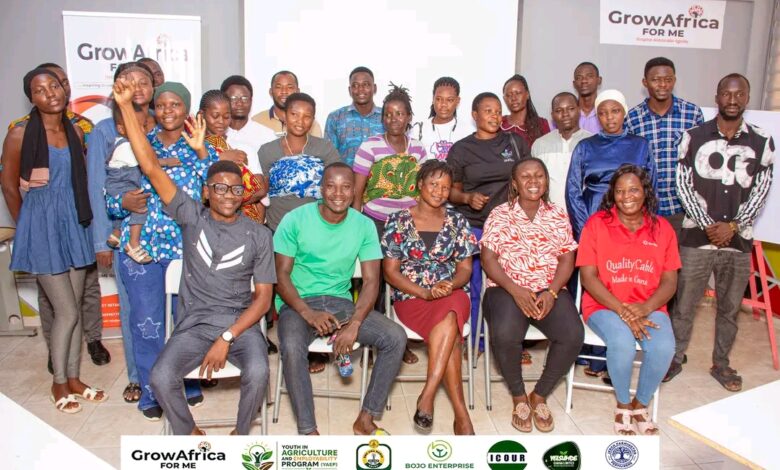 A group shot of attendees