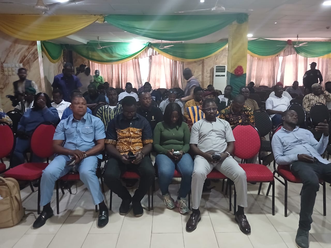 A cross section of participants at the media briefing.